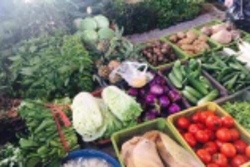 Nguồn cung giảm, rau xanh đột ngột tăng giá Nguồn cung giảm, rau xanh đột ngột tăng giá