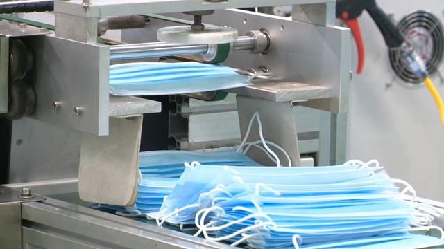 Khẩu trang, nước rửa khô, nguyên liệu chính thức được miễn thuế nhập khẩu - 1 Khẩu trang, nước rửa khô, nguyên liệu chính thức được miễn thuế nhập khẩu - 1