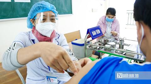 Chính sách bảo đảm chế độ cho nhân viên y tế nhiều nhưng vẫn chưa đủ 