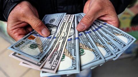FED đối mặt với lựa chọn khó khăn khi tăng lãi suất