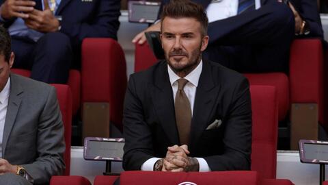 Đại sứ World Cup 2022 David Beckham lịch lãm trên khán đài xem trận Anh và Iran