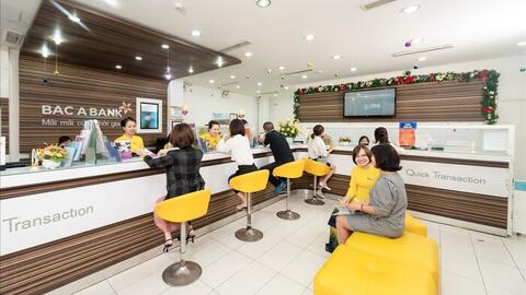 Lợi nhuận nhiều ngân hàng giảm tốc