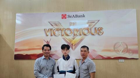 Học bổng Ươm mầm ước mơ SeABank viết tiếp giấc mơ đặt chân tới giảng đường Đại học cho 16 em học sinh nghèo