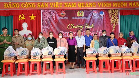Ấm áp chương trình “Xuân biên giới” tại Bình Phước