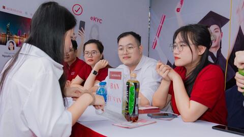 Mang doanh nghiệp đến gần sinh viên