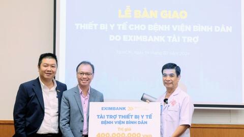 Eximbank trao tặng thiết bị y tế trị giá 400 triệu đồng cho Bệnh viện Bình Dân