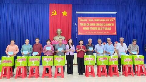 Nâng tầm cán bộ, tạo đà đột phá