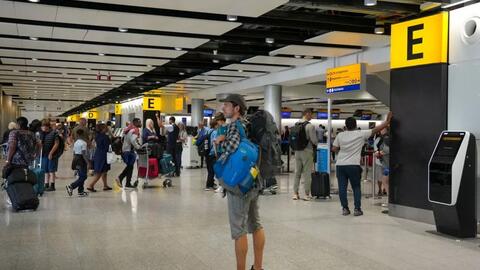 Anh: Hỏa hoạn nghiêm trọng khiến sân bay Heathrow phải đóng cửa
