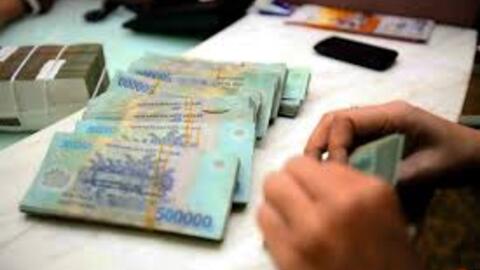 Giảm sâu hàng loạt phí, lệ phí hỗ trợ doanh nghiệp và người dân