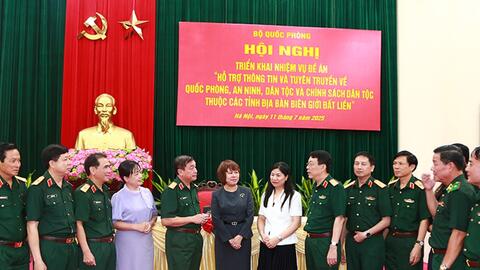 Hỗ trợ tuyên truyền về quốc phòng an ninh và chính sách dân tộc tại địa bàn biên giới
