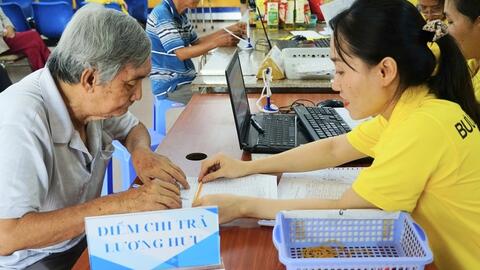 Chi trả gộp hai tháng lương hưu, trợ cấp bảo hiểm xã hội trong tháng 2
