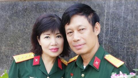 NSƯT Tiến Hợi - Đạm Thuỷ: Chuyện tình giản dị của nghệ sĩ sau sân khấu