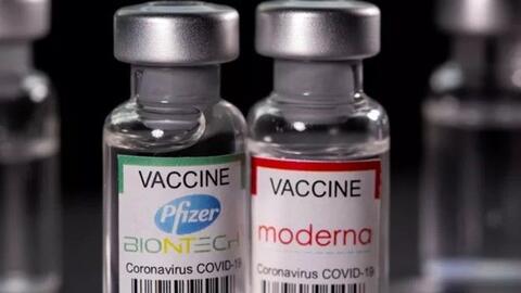 Pfizer xin cấp phép khẩn cấp mũi 4 vắc-xin phòng Covid-19 cho người từ 65 tuổi