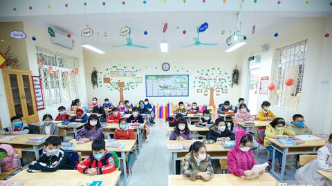 Học "tiền lớp 1": Giúp con tự tin hay vì mong muốn của bố mẹ?