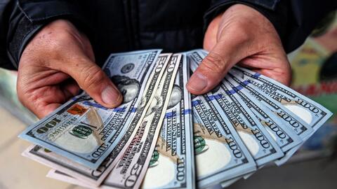 FED đối mặt với lựa chọn khó khăn khi tăng lãi suất