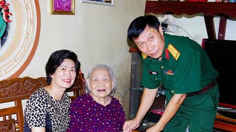 Điều kiện, tiêu chuẩn người có công giúp đỡ cách mạng được pháp luật quy định như thế nào?