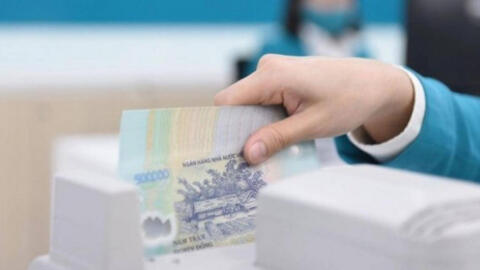 Không còn nhiều kiểm soát, loạt ngân hàng mở hầu bao chia cổ tức cao