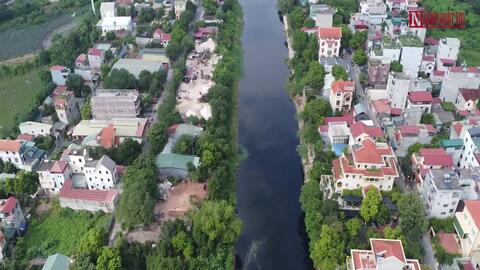 Nước sông Nhuệ ô nhiễm trầm trọng, chảy ngược ra sông Hồng