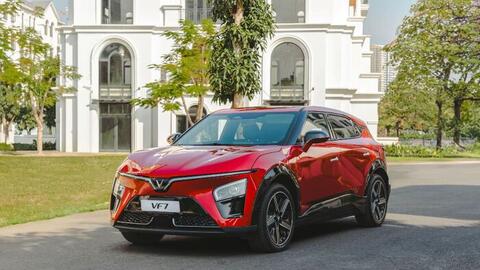 Hưởng ưu đãi cả trăm triệu đồng, khách hàng Việt sốt sắng chốt cọc sớm VF 7