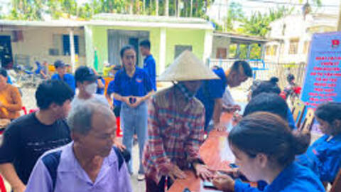 Hỗ trợ người dân sử dụng dịch vụ công