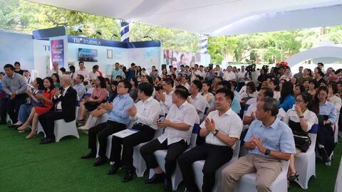 'Ngày hội Gia đình - Tuần lễ sữa tươi sạch 2025' chính thức khai mạc