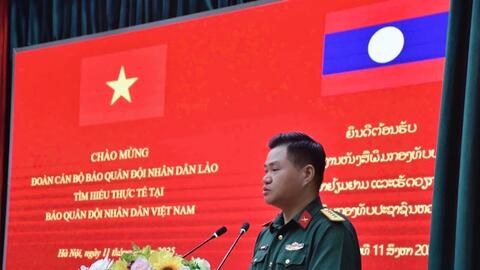 Đoàn cán bộ Báo Quân đội nhân dân Lào thăm, tìm hiểu thực tế tại Báo Quân đội nhân dân