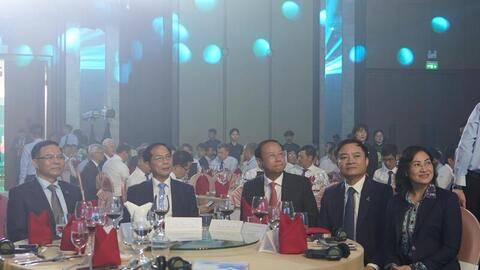 Vietsovpetro mừng đón dòng dầu đầu tiên tại mỏ Kình Ngư Trắng - Kình Ngư Trắng Nam