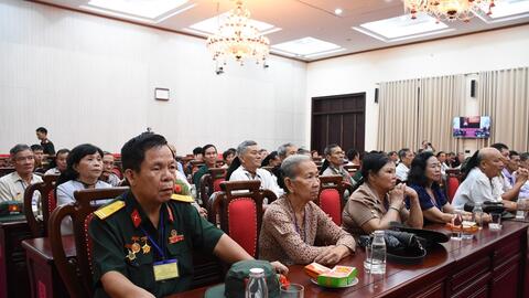 Bộ Quốc phòng tặng quà 70 đại biểu người có công với cách mạng tỉnh Đồng Tháp