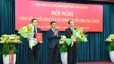 TP. Hồ Chí Minh công bố các quyết định về công tác cán bộ