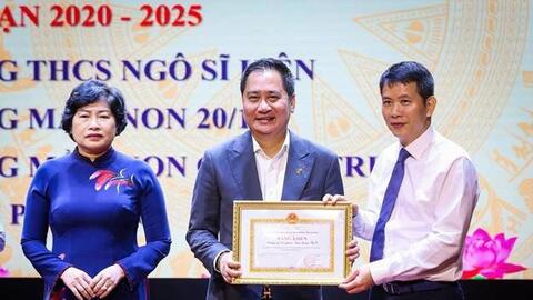 Tập đoàn T&T vinh dự nhận bằng khen của UBND thành phố Hà Nội