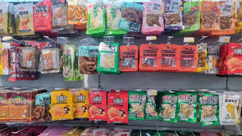 Thu giữ hàng nghìn sản phẩm nhập lậu sau phản ánh của Báo Công Thương