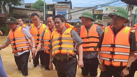 Thủ tướng thăm hỏi người dân, chỉ đạo khắc phục hậu quả mưa lũ tại Thái Nguyên