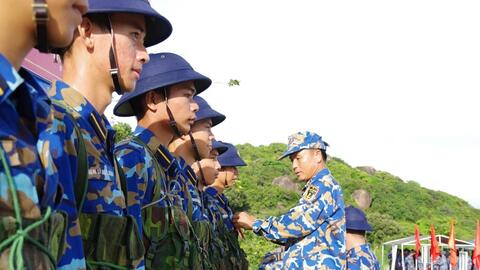 Trung tâm Huấn luyện Vùng 4 Hải quân kiểm tra bắn đạn thật