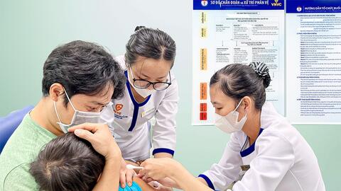Tăng cường hợp tác để sớm đưa thuốc ung thư, kháng sinh và vaccine thế hệ mới về Việt Nam