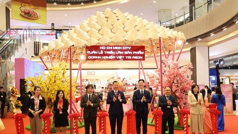 Đưa hàng Việt vào chuỗi siêu thị nước ngoài: Từ kết nối đến chinh phục