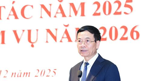 Đầu tư thỏa đáng cho hạ tầng, dữ liệu, công nghệ chiến lược và nhân lực chất lượng cao