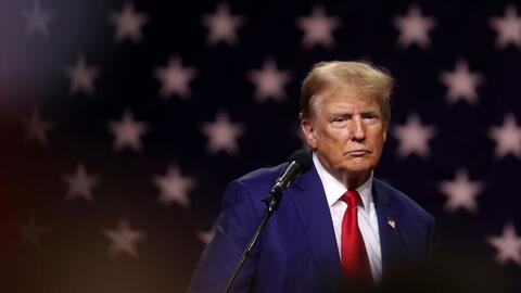 Tổng thống Donald Trump cảnh báo Iran không thu phí qua eo Hormuz