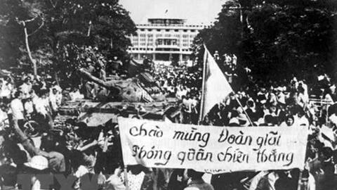 Ngày hội thống nhất non sông, gìn giữ giá trị trường tồn cho mai sau