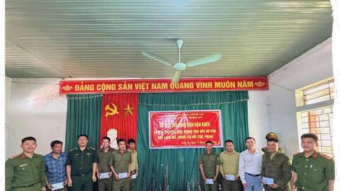Bộ đội Biên phòng tỉnh Nghệ An: Kiên trì vận động nhân dân biên giới giao nộp vũ khí, vật liệu nổ