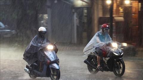 Thời tiết hôm nay (10-6): Bắc Bộ có mưa dông, Nam Bộ ngày nắng nóng