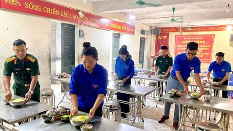 Tiếp sức mùa thi cho học sinh vùng cao Dào San
