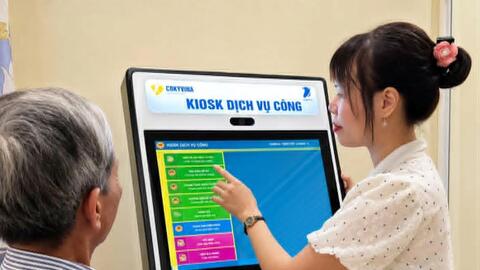 Viên chức cấp tỉnh chuyển về xã có phải làm thủ tục chuyển ngạch công chức?