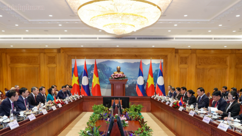 Việt Nam sẵn sàng hỗ trợ Lào tận dụng hiệu quả các cơ hội để phát triển nhanh và bền vững