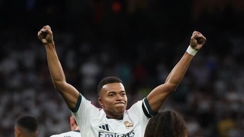 Mbappe ghi bàn thắng thứ 100, Real Madrid hạ Barcelona trên sân khách