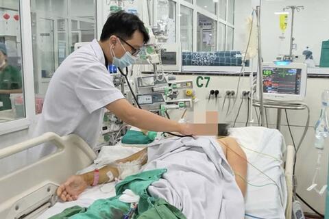 Sốt xuất huyết nguy kịch chỉ sau vài ngày