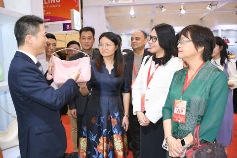 <a href="/thuong-hieu" title="Thương hiệu" rel="dofollow">Thương hiệu</a>