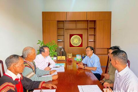 “Lắng nghe, thấu hiểu” để phát huy vai trò người có uy tín ở xã Ea Hiao