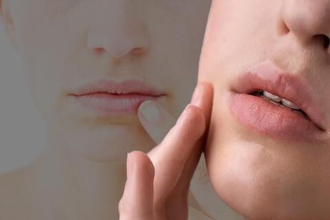 Liếm môi vào mùa đông khiến môi khô và nứt nẻ nghiêm trọng hơn