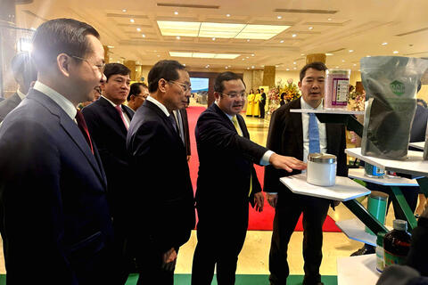 <a href="/thuong-hieu" title="Thương hiệu" rel="dofollow">Thương hiệu</a>