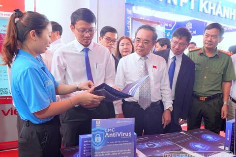 Hội thảo khoa học quốc gia: Động lực khoa học - công nghệ cho mục tiêu đưa Khánh Hòa trở thành cực tăng trưởng quốc gia